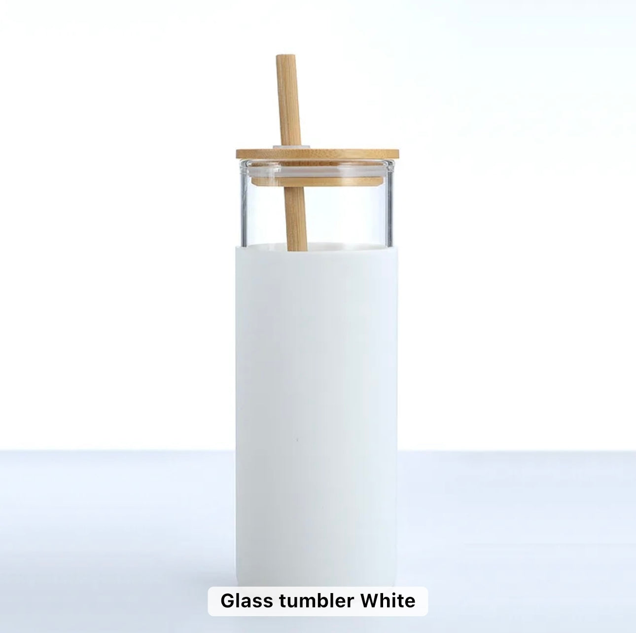 Recipiente com palhinha de bamboo