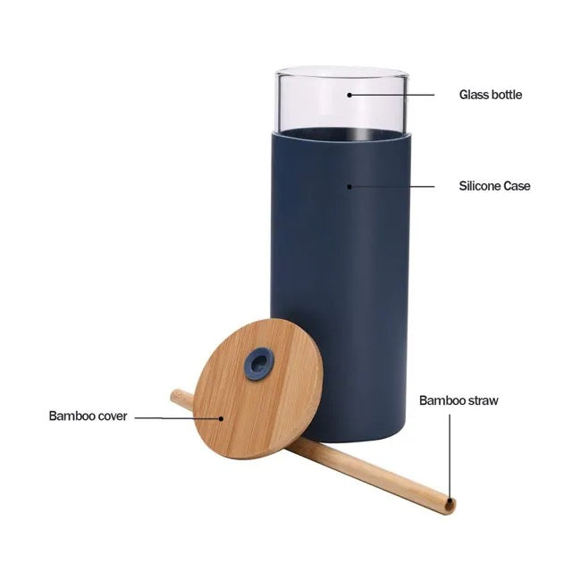 Recipiente com palhinha de bamboo