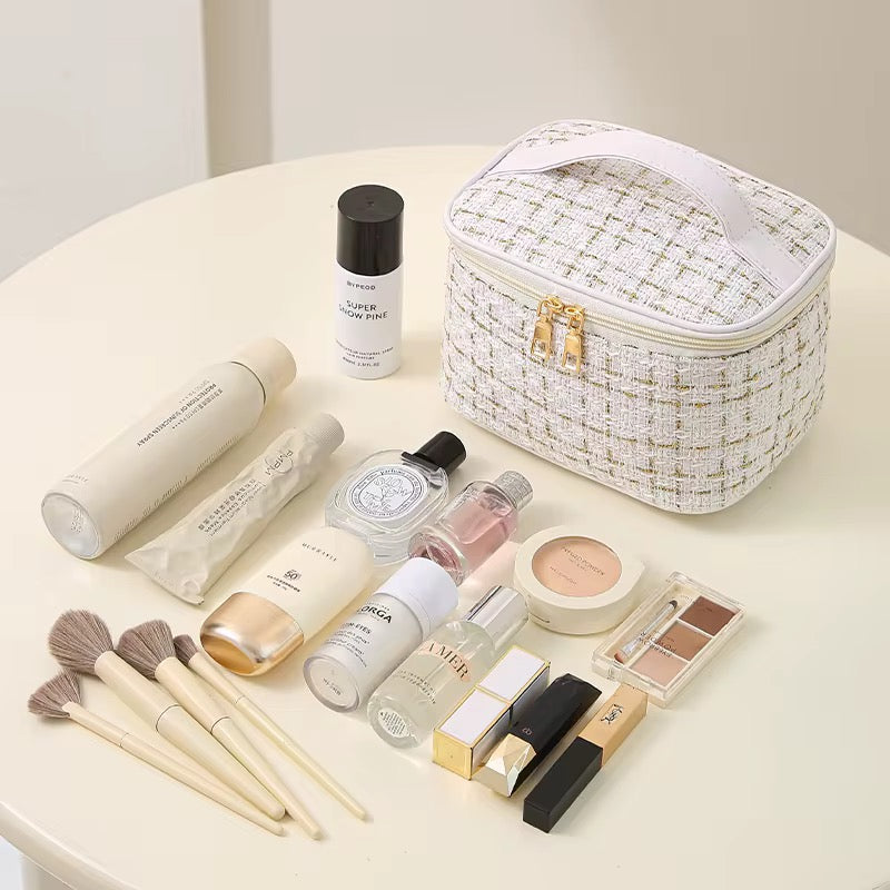 Necessaire