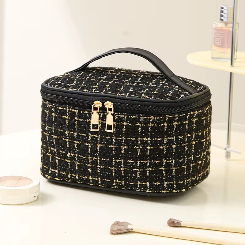 Necessaire